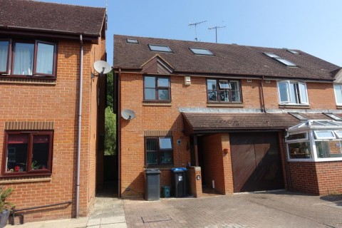 View Full Details for Smallfield, Horley, Surrey